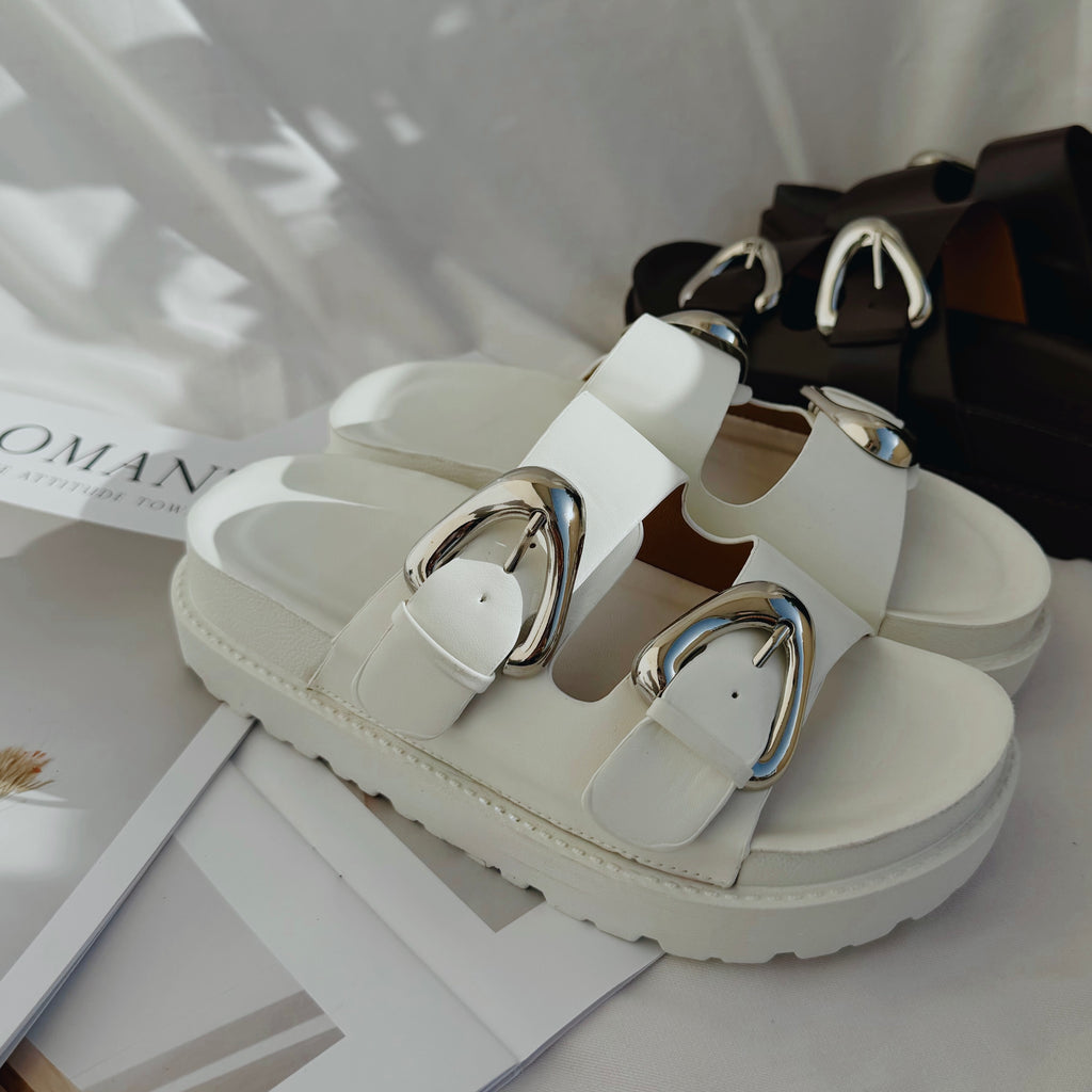 Chunky Buckle Slides