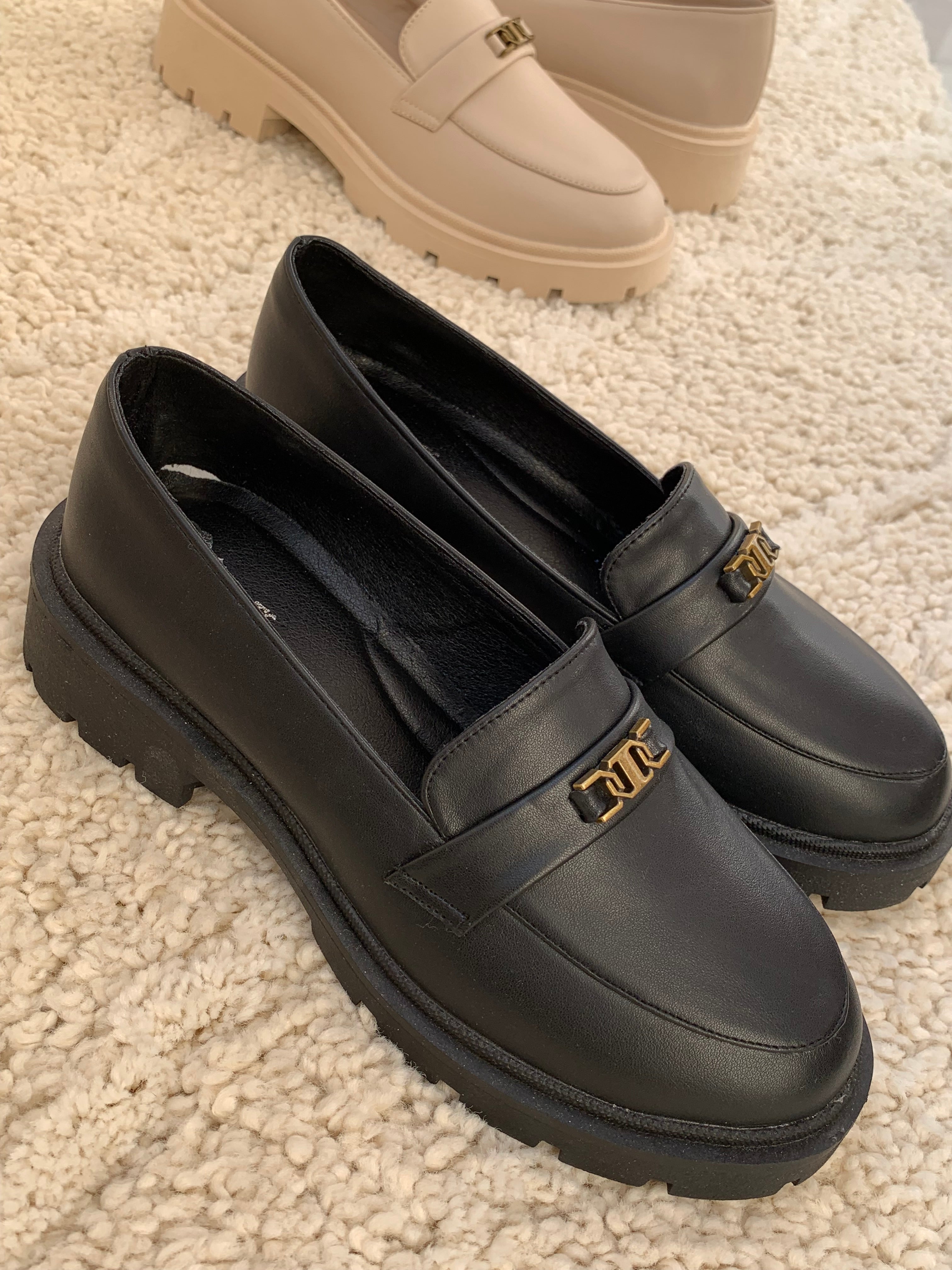 BASIC LOAFERS